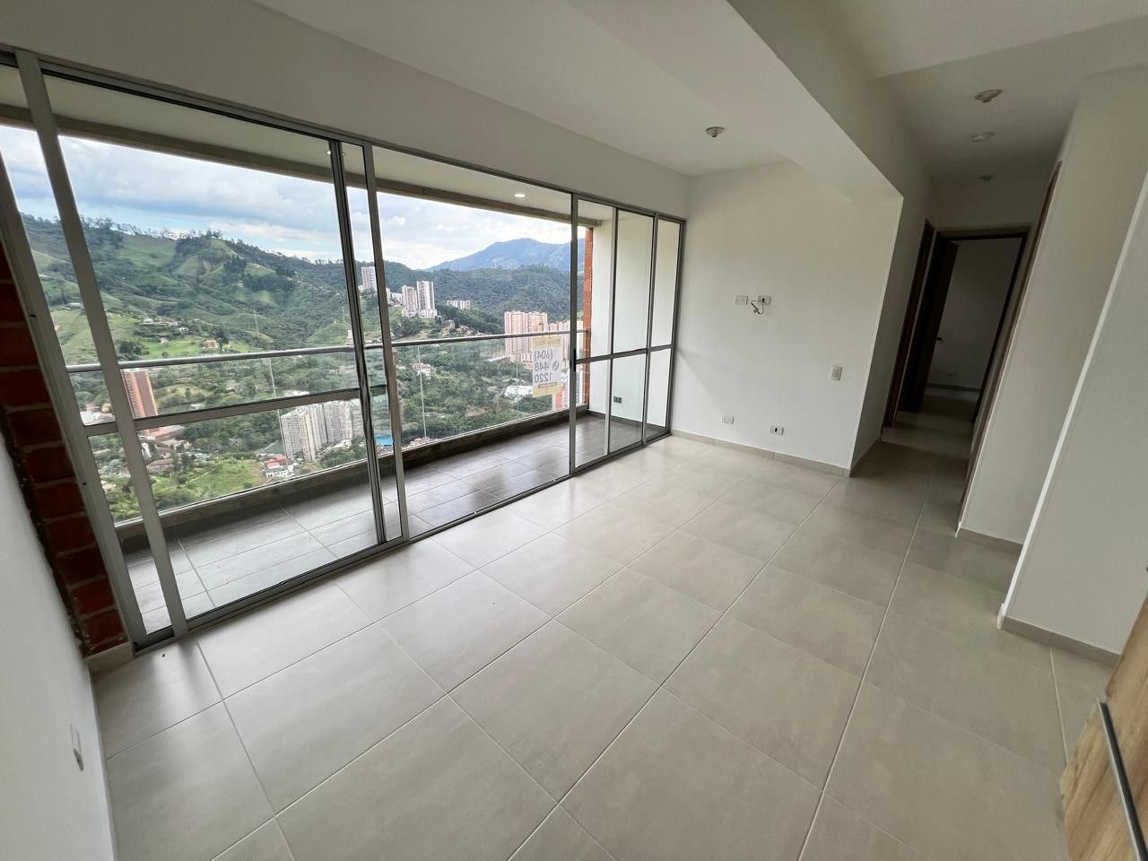 Apartamento en arriendo Antioquia Sabaneta Vereda La Doctora 70 m2 Habitaciones 3 Baños 2 Garajes 1 Precio $2600000
