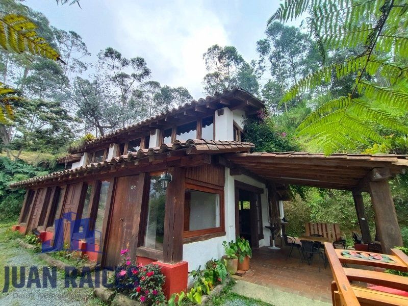 Casa en arriendo Antioquia La Estrella Santa Isabel 200 m2 Habitaciones 3 Baños 2 Garajes 0 Precio $3800000