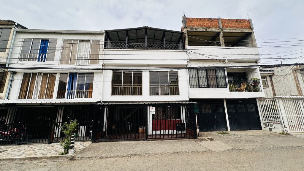 Apartamento en arriendo Valle Del Cauca Cali Panamericano 78 m2 Habitaciones 3 Baños 3 Garajes 0 Precio $1600000