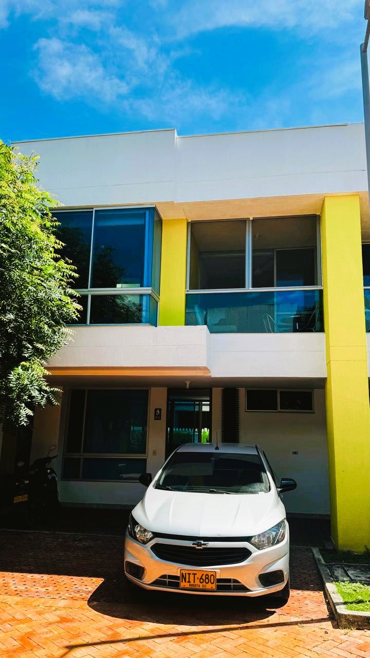 Casa en venta Cundinamarca Ricaurte Cn Jose Maria Cordoba 120 m2 Habitaciones 3 Baños 3 Garajes 2 Precio $620000000