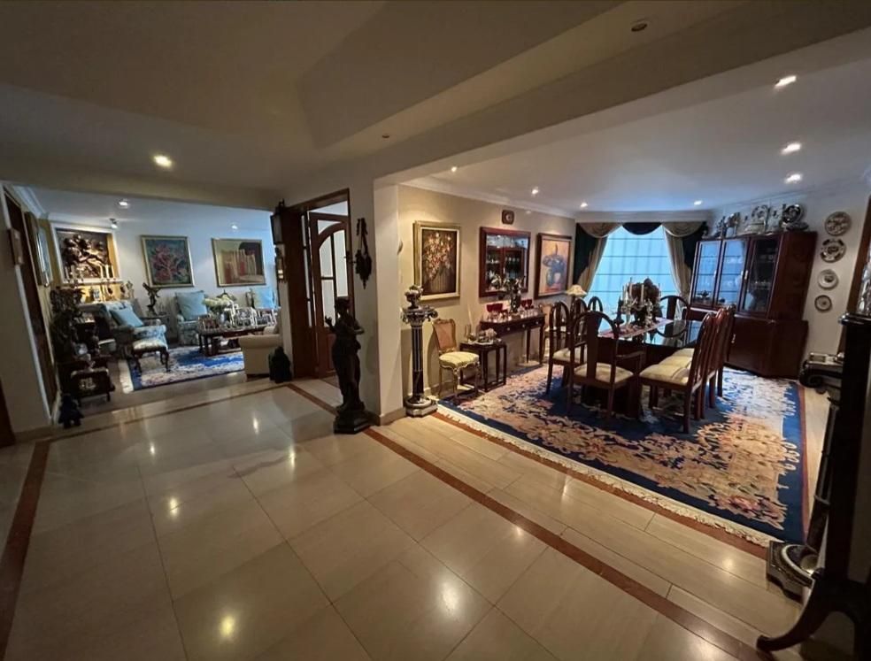 Apartamento en venta Cundinamarca Bogotá La Carolina 240 m2 Habitaciones 4 Baños 4 Garajes 3 Precio $1350000000
