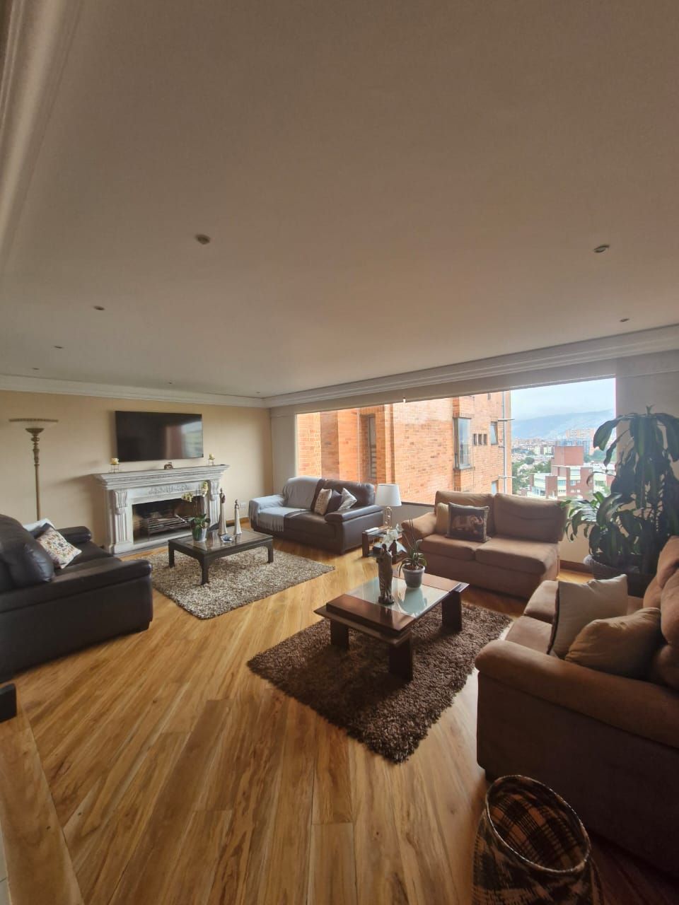Apartamento en venta Cundinamarca Bogotá Iberia 205 m2 Habitaciones 3 Baños 5 Garajes 2 Precio $1250000000