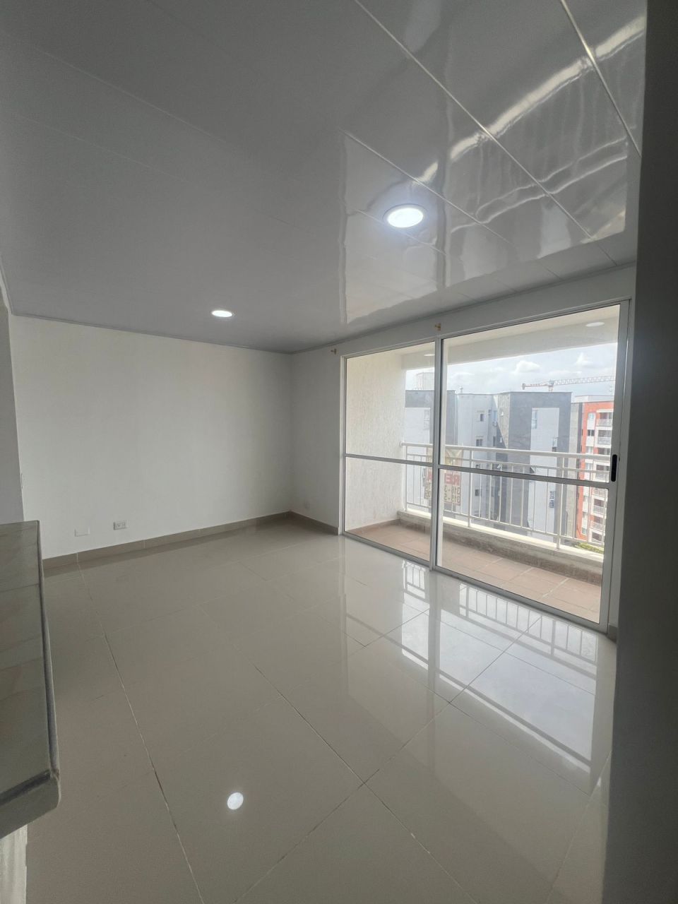 Apartamento en arriendo Valle Del Cauca Cali Parcelacion Piedra Grande 55 m2 Habitaciones 2 Baños 2 Garajes 1 Precio $1350000