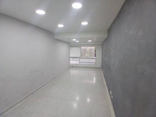 Oficina en arriendo Antioquia Medellín San Javier No1 25 m2 Habitaciones 0 Baños 1 Garajes 0 Precio $1800000