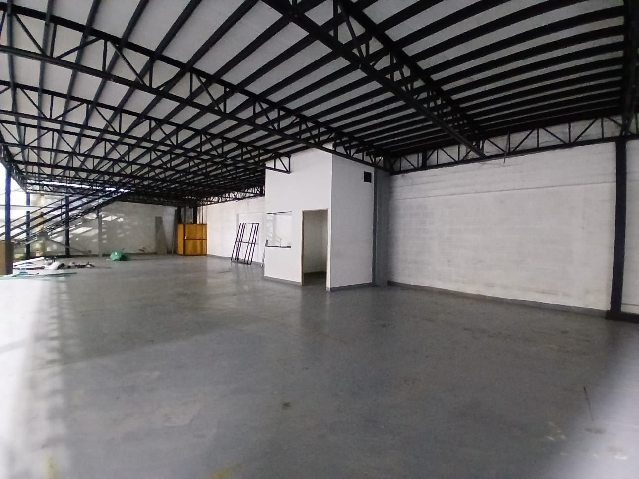Bodega en arriendo Antioquia Medellín Perpetuo Socorro 922 m2 Habitaciones 0 Baños 2 Garajes 0 Precio $46400000