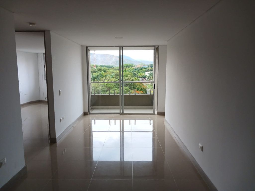 Apartamento en arriendo Valle Del Cauca Cali Urbanización La Flora 82 m2 Habitaciones 2 Baños 3 Garajes 1 Precio $3300000