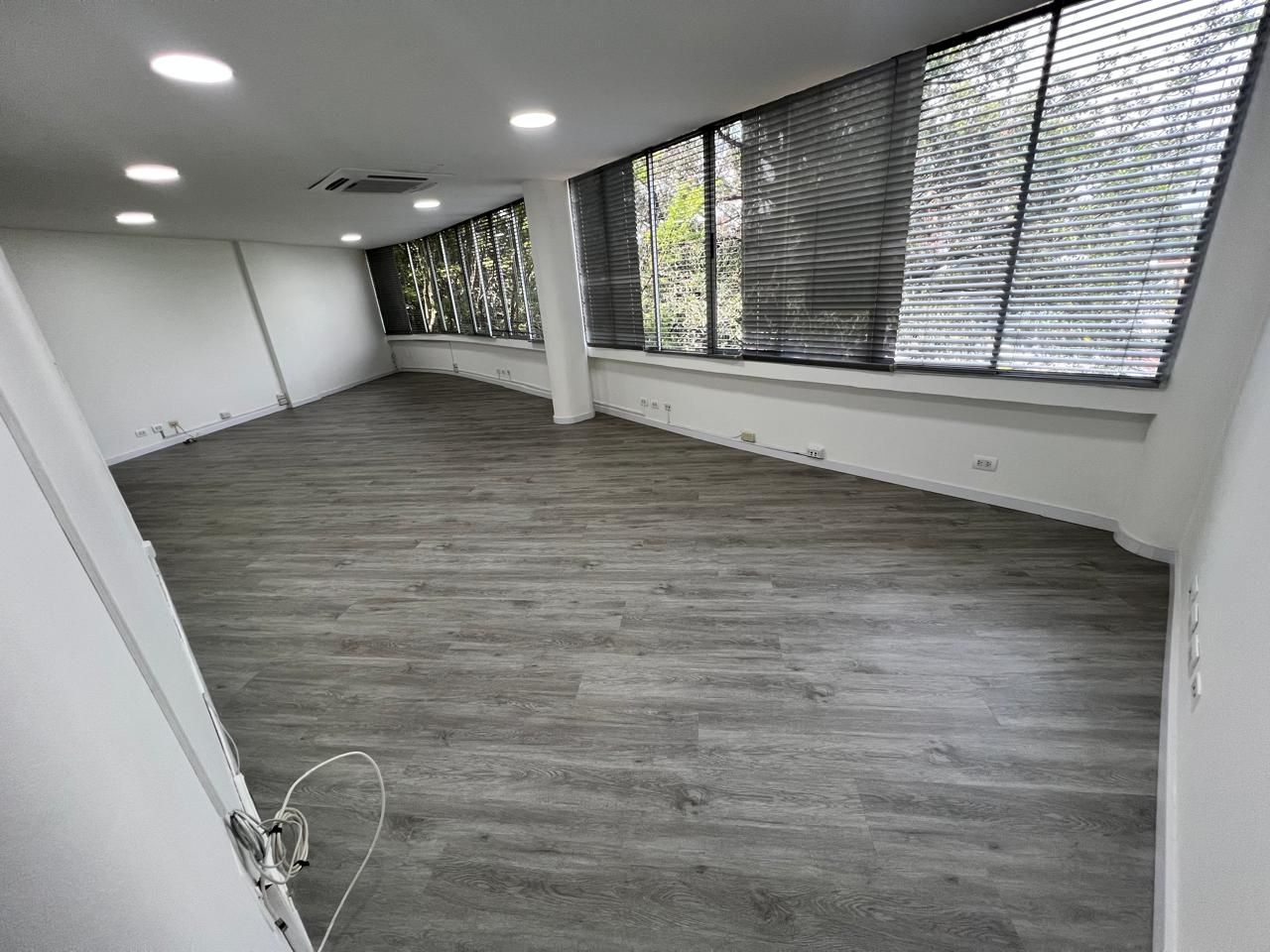 Oficina en arriendo Antioquia Medellín Manila 61 m2 Habitaciones 0 Baños 0 Garajes 1 Precio $4500000