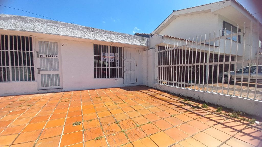 Local en arriendo Cundinamarca Bogotá Los Cedritos 21 m2 Habitaciones 0 Baños 1 Garajes 0 Precio $2400000