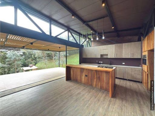 Casa en arriendo Antioquia El Retiro El Retiro 320 m2 Habitaciones 3 Baños 4 Garajes 8 Precio $12800000