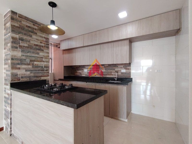 Apartamento en arriendo Antioquia Envigado Bosques De Carlos 90 m2 Habitaciones 3 Baños 2 Garajes 1 Precio $3400000
