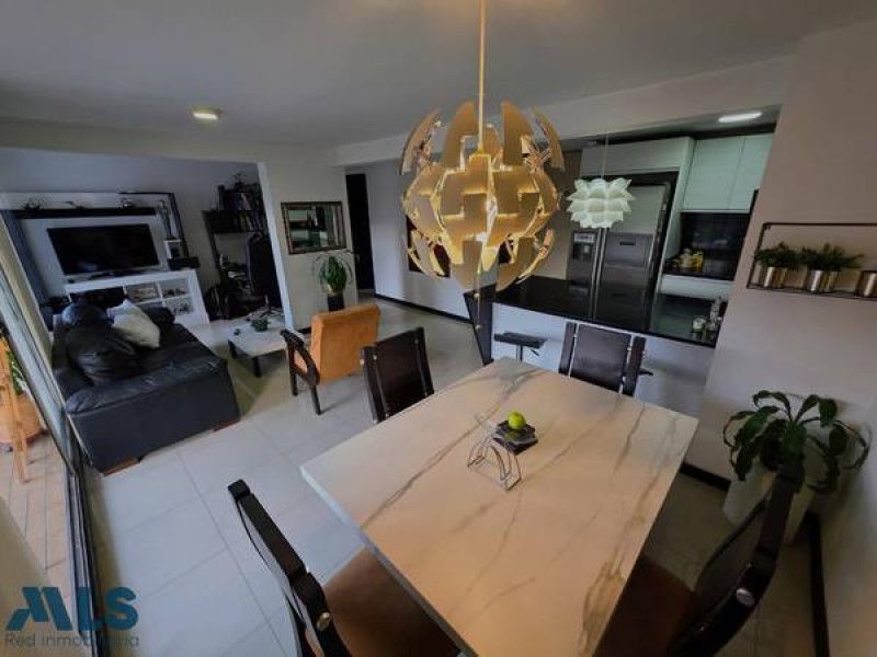 Apartamento en venta Antioquia Medellín Loma De Los Bernal 95 m2 Habitaciones 3 Baños 2 Garajes 1 Precio $820000000