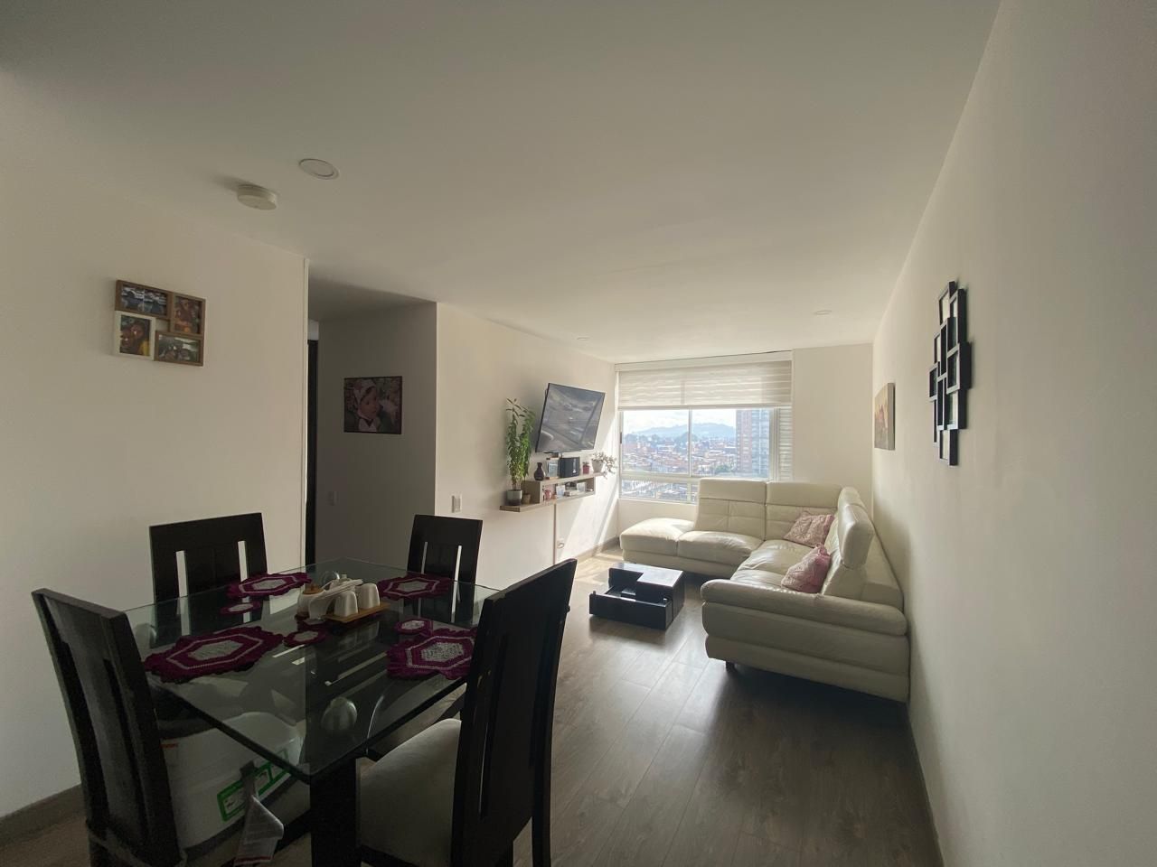Apartamento en venta Cundinamarca Bogotá San Joaquín 70 m2 Habitaciones 3 Baños 2 Garajes 1 Precio $455000000
