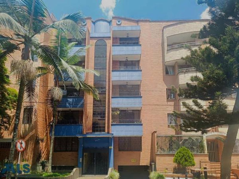 Apartamento en venta Antioquia Medellín La Floresta 132 m2 Habitaciones 4 Baños 3 Garajes 1 Precio $800000000