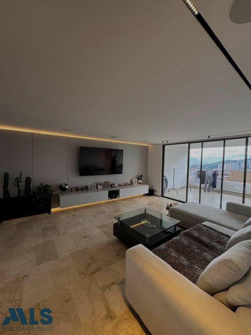 Apartamento en venta Antioquia Medellín El Tesoro 200 m2 Habitaciones 4 Baños 4 Garajes 2 Precio $2350000000