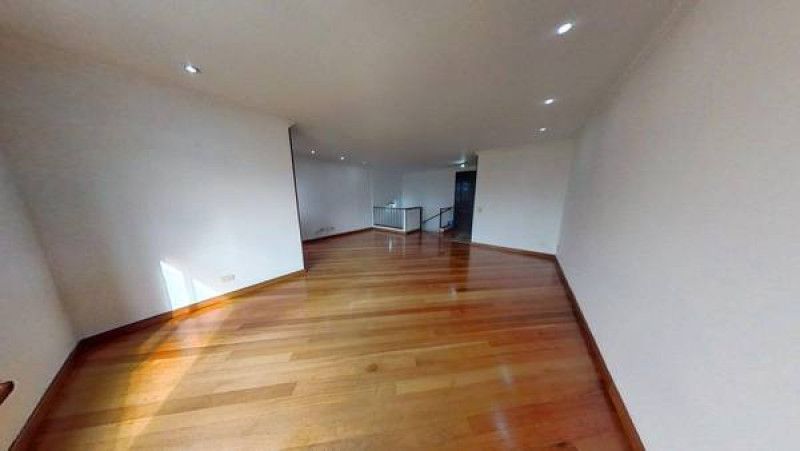 Inmuebles en Remate Apartamento en venta Cundinamarca Bogotá Estacion Victoria 94 m2 Habitaciones 3 Baños 2 Garajes 2 Precio $650000000