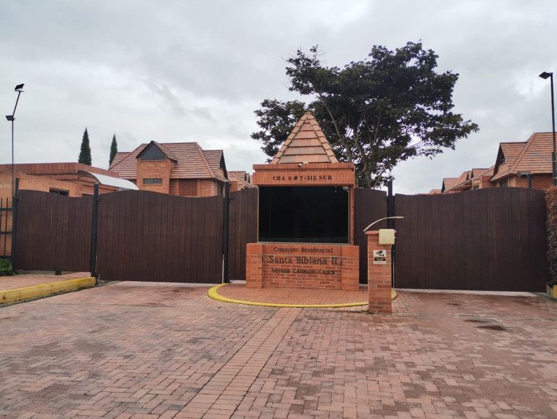 Inmuebles en Remate Casa en venta Cundinamarca Cajicá Vda Canelon 220 m2 Habitaciones 5 Baños 5 Garajes 4 Precio $1241000000