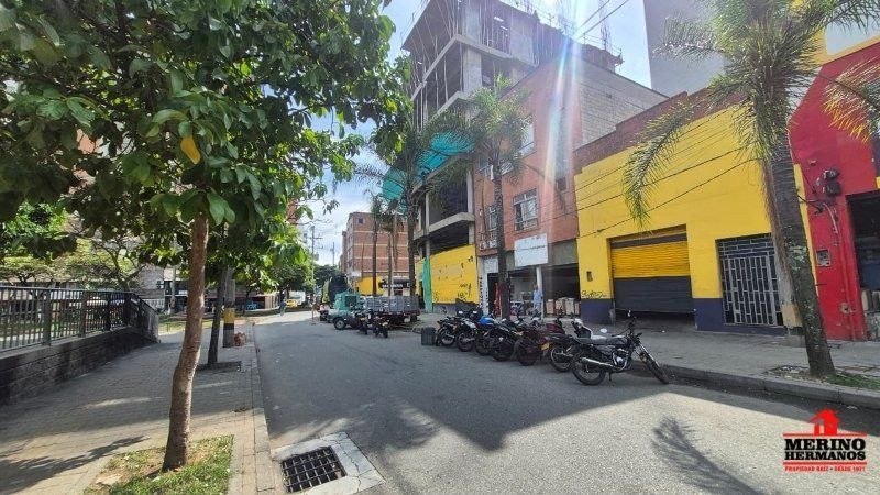 Bodega en venta Antioquia Medellín San Benito 110 m2 Habitaciones 0 Baños 2 Garajes 0 Precio $850000000