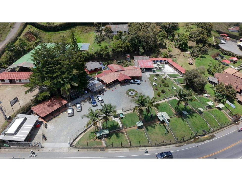 Lote en arriendo o venta Antioquia El Retiro El Retiro 2945 m2 Habitaciones 0 Baños 0 Garajes 0 Precio venta $3000000000 Precio arriendo $25000000