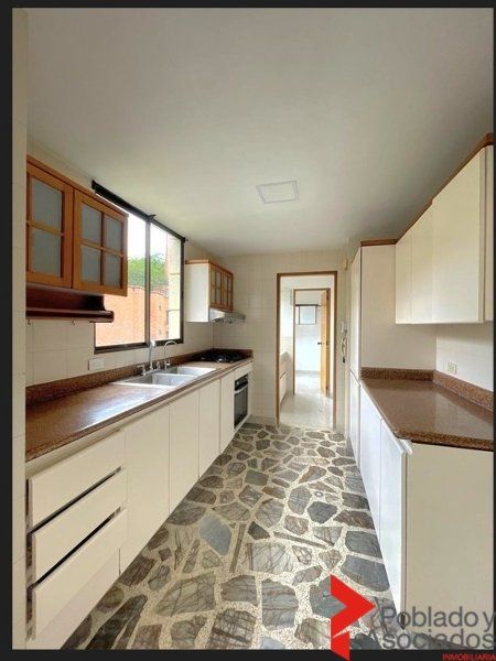 Apartamento en arriendo Antioquia Medellín San Lucas 140 m2 Habitaciones 3 Baños 3 Garajes 1 Precio $5500000