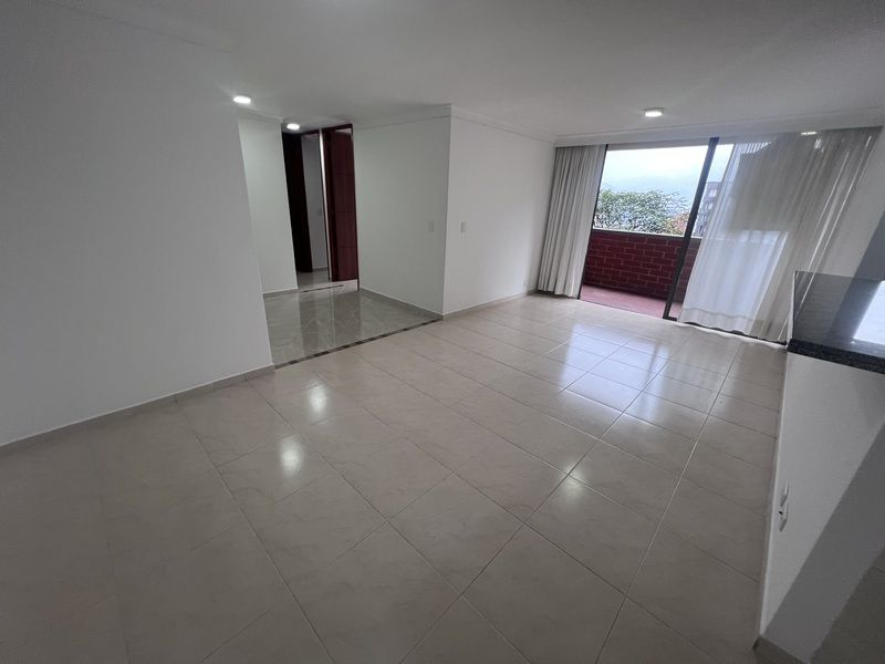 Apartamento en arriendo Antioquia Medellín Castropol 76 m2 Habitaciones 3 Baños 2 Garajes 1 Precio $3700000