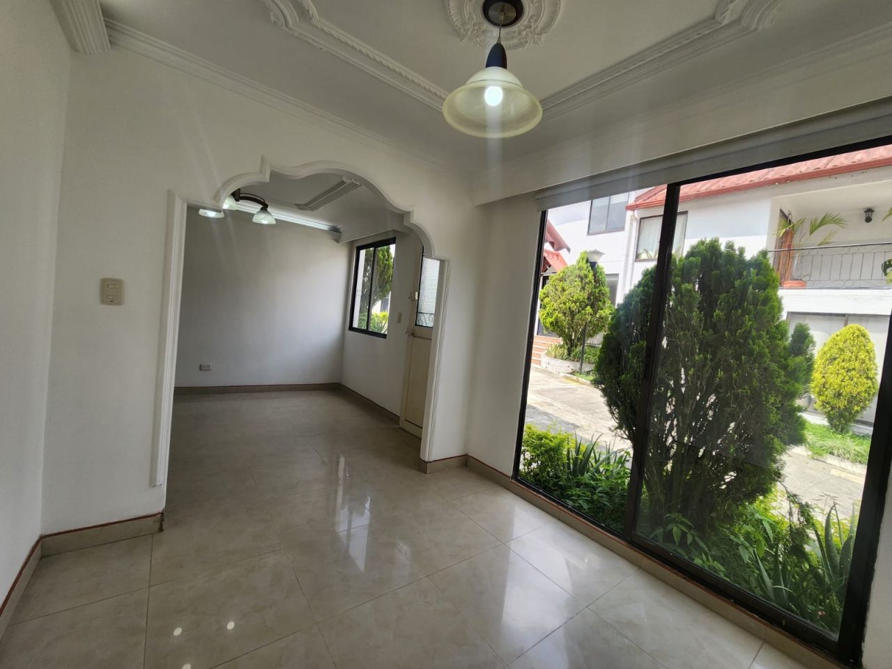 Casa en venta Risaralda Pereira Jardin De Velez Y Velez 200 m2 Habitaciones 6 Baños 4 Garajes 2 Precio $550000000
