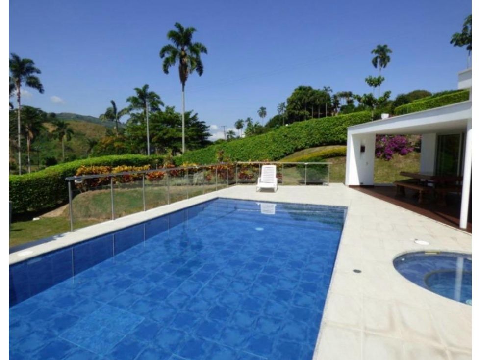 Casa Campestre en venta Caldas Manizales Lleras 330 m2 Habitaciones 3 Baños 3 Garajes 2 Precio $2500000000