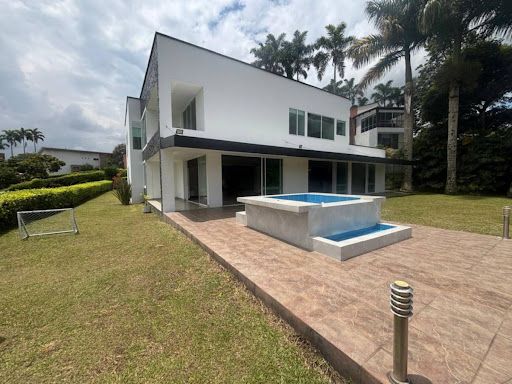 Casa Campestre en arriendo Risaralda Pereira Pereira 600 m2 Habitaciones 6 Baños 5 Garajes 3 Precio $9500000