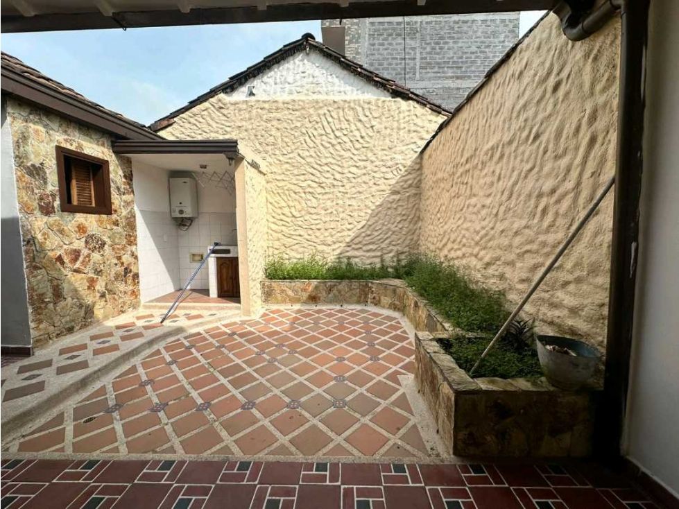Casa en arriendo Antioquia Envigado La Mesa 200 m2 Habitaciones 4 Baños 2 Garajes 1 Precio $7000000
