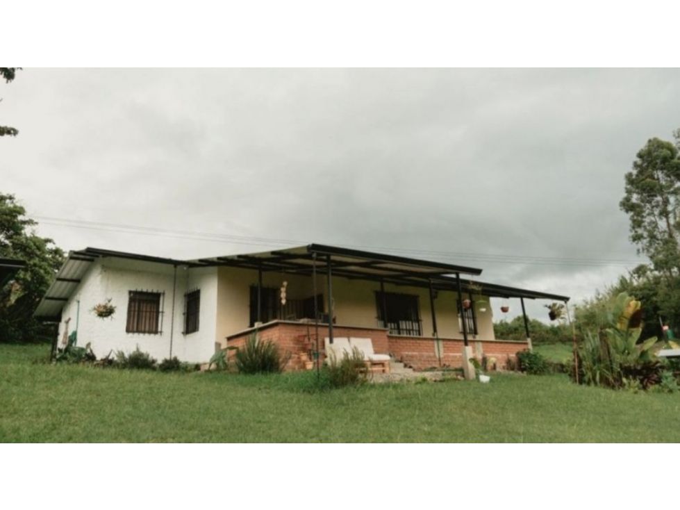 Finca en arriendo Risaralda Pereira Pereira 120 m2 Habitaciones 4 Baños 3 Garajes 6 Precio $3000000