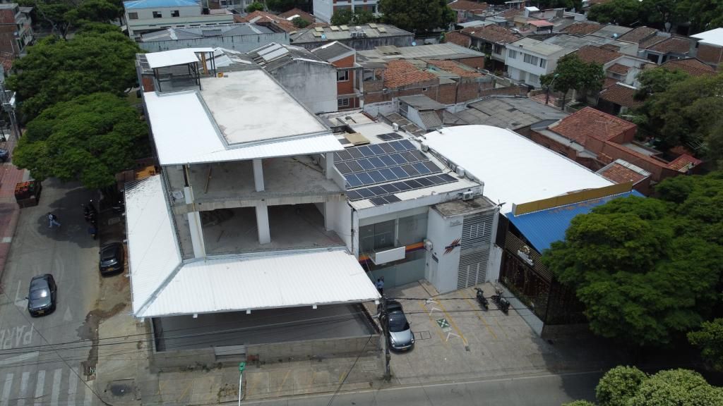 Oficina en arriendo Valle Del Cauca Cali Cañaveralejo - Seguros Patria 267 m2 Habitaciones 0 Baños 2 Garajes 3 Precio $4200000