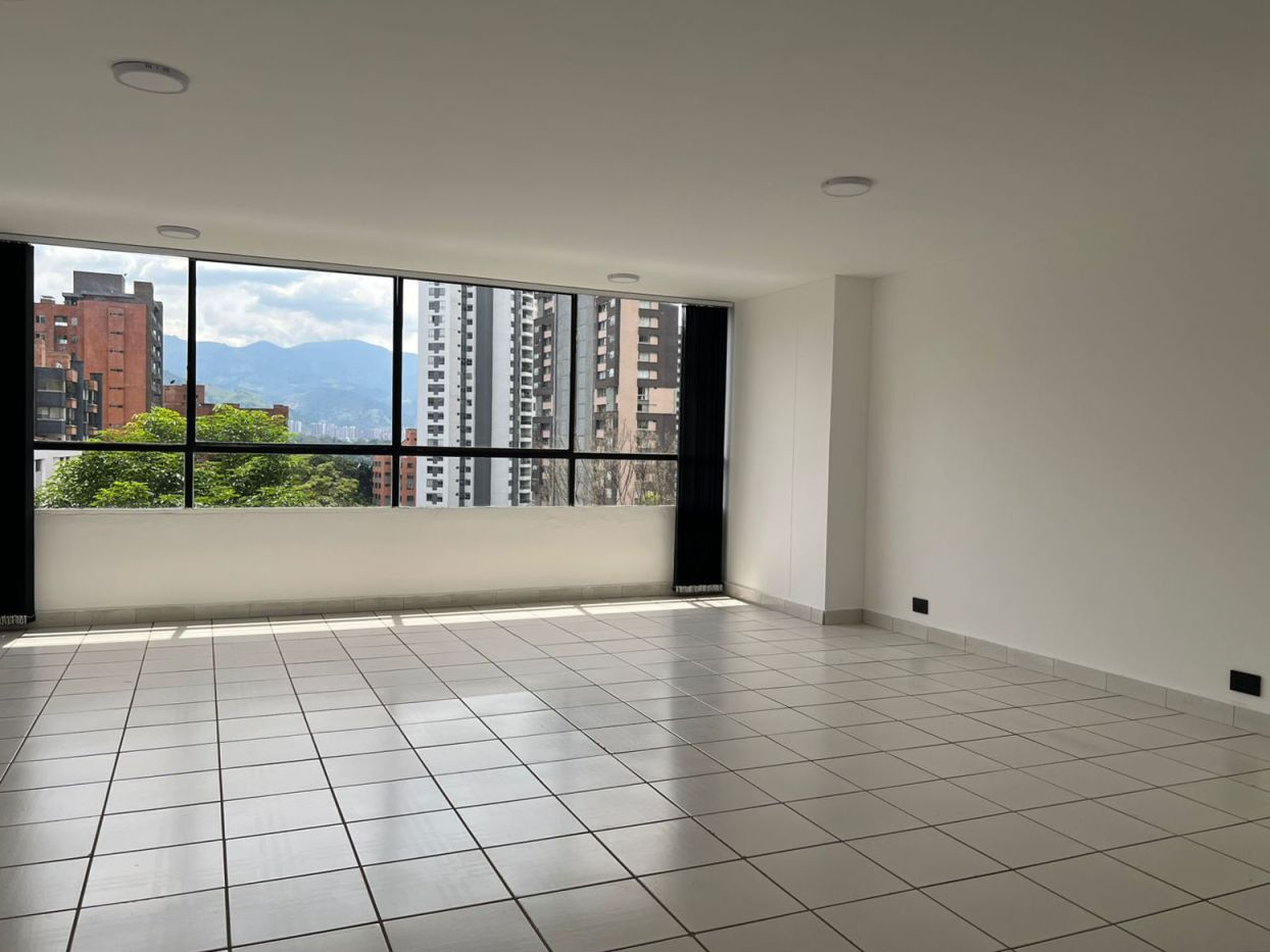 Apartamento en arriendo Antioquia Medellín El Diamante 137 m2 Habitaciones 3 Baños 2 Garajes 2 Precio $5150000