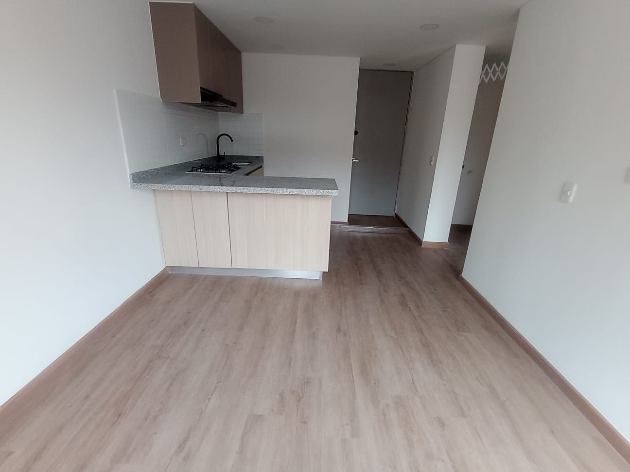 Apartamento en arriendo Cundinamarca Bogotá Gilmar 33 m2 Habitaciones 1 Baños 1 Garajes 0 Precio $1800000