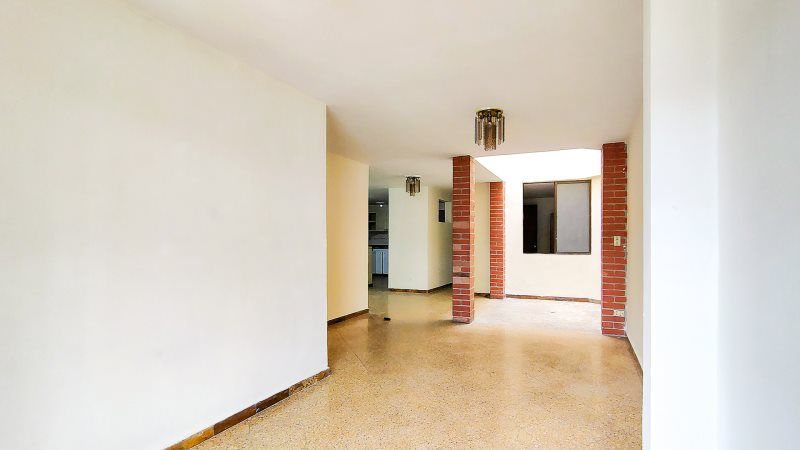 Casa en arriendo Antioquia Medellín Santa Lucia 130 m2 Habitaciones 3 Baños 2 Garajes 0 Precio $2800000