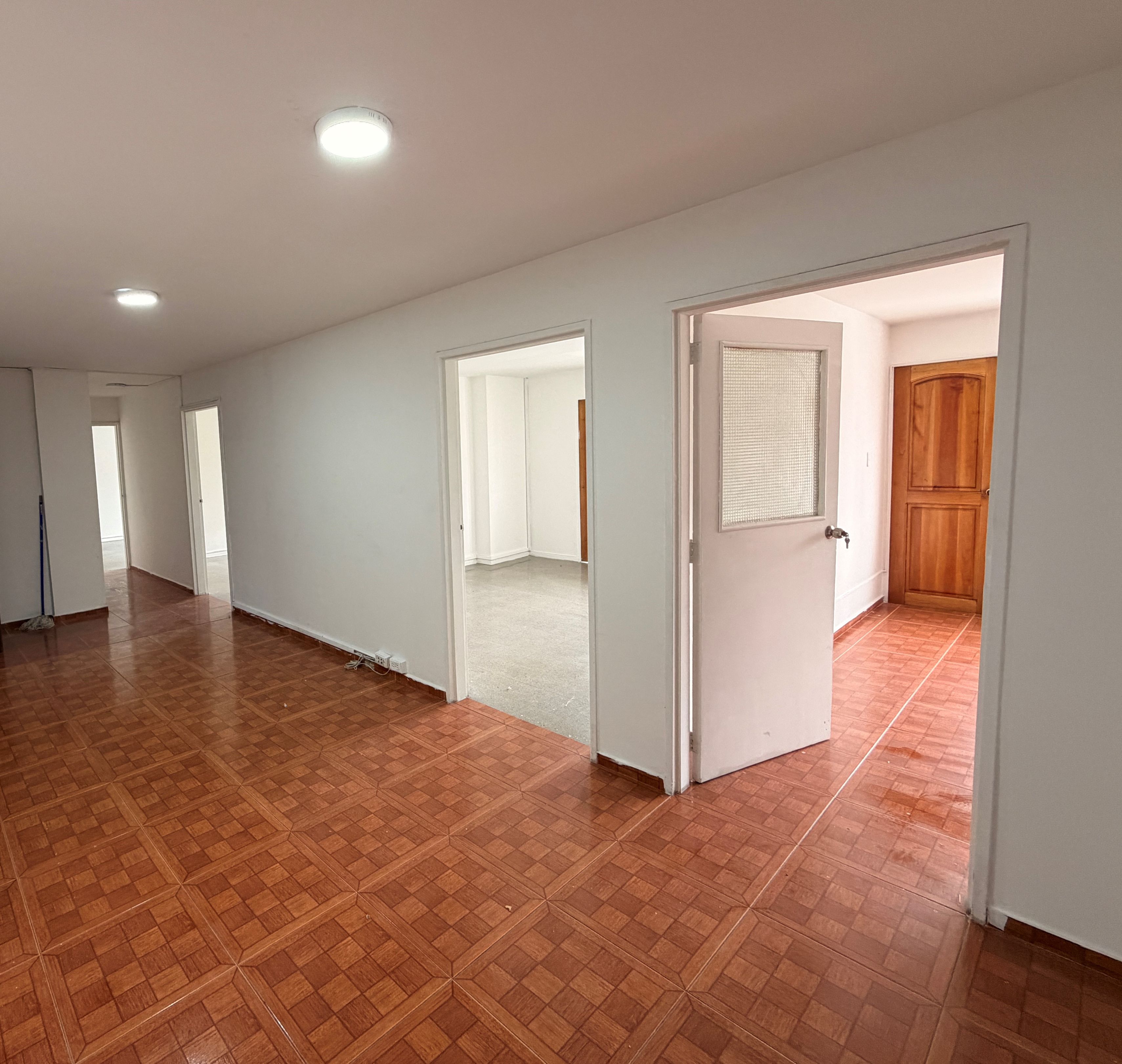 Oficina en venta Antioquia Medellín La Candelaria 100 m2 Habitaciones 0 Baños 0 Garajes 0 Precio $298000000