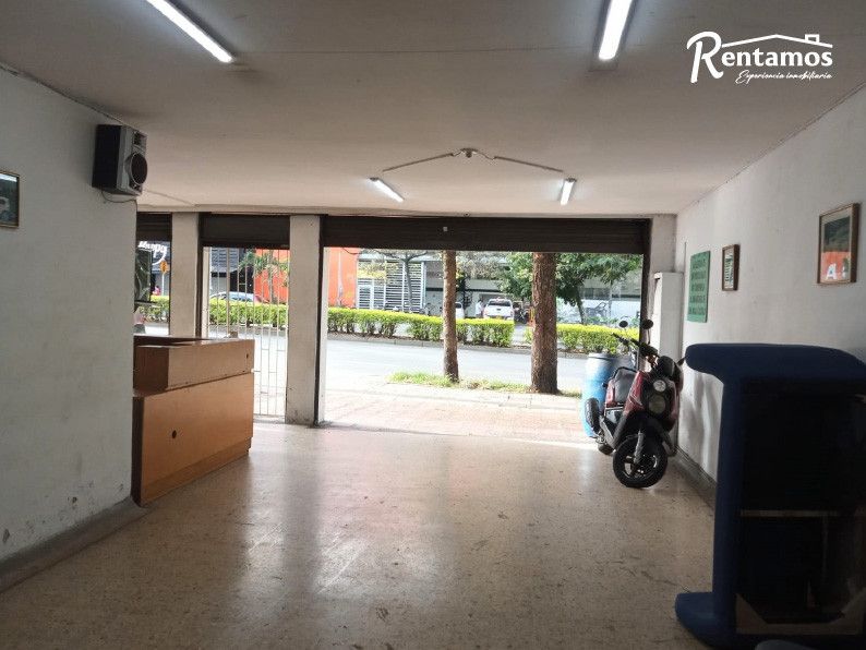 Casa en venta Antioquia Medellín Los Conquistadores 230 m2 Habitaciones 2 Baños 2 Garajes 2 Precio $2100000000