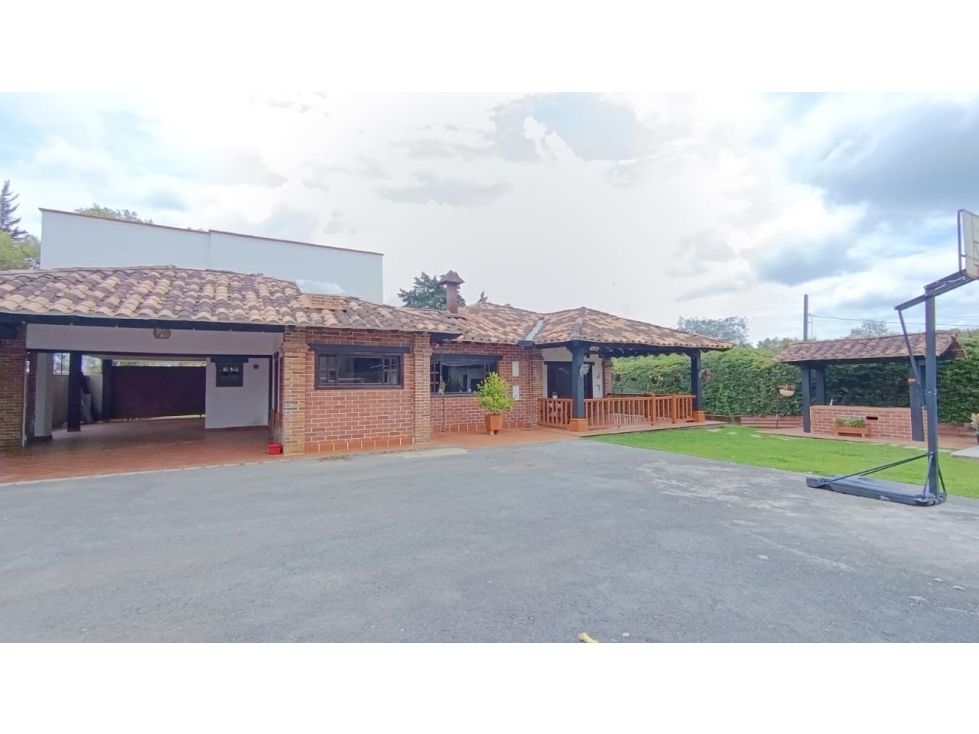 Casa Campestre en arriendo Antioquia Rionegro Rionegro 700 m2 Habitaciones 5 Baños 6 Garajes 4 Precio $15000000