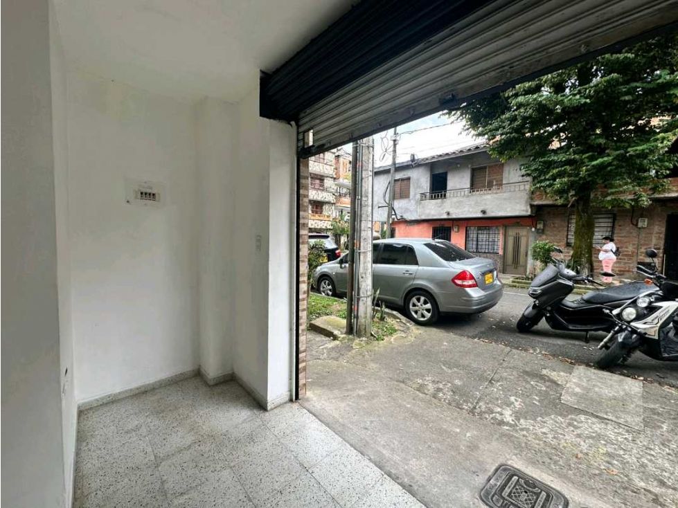 Local en arriendo Antioquia Envigado La Sebastiana 18 m2 Habitaciones 0 Baños 1 Garajes 0 Precio $1200000