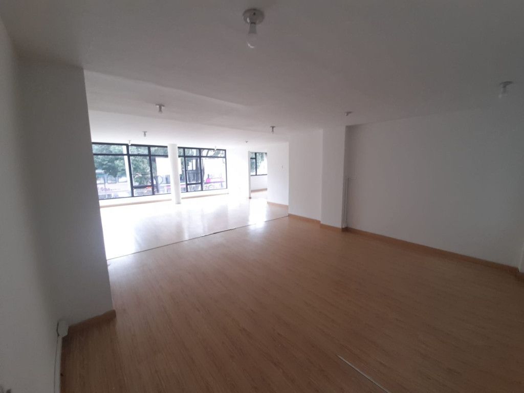 Oficina en arriendo Cundinamarca Bogotá Antiguo Country 94 m2 Habitaciones 0 Baños 1 Garajes 0 Precio $2800000
