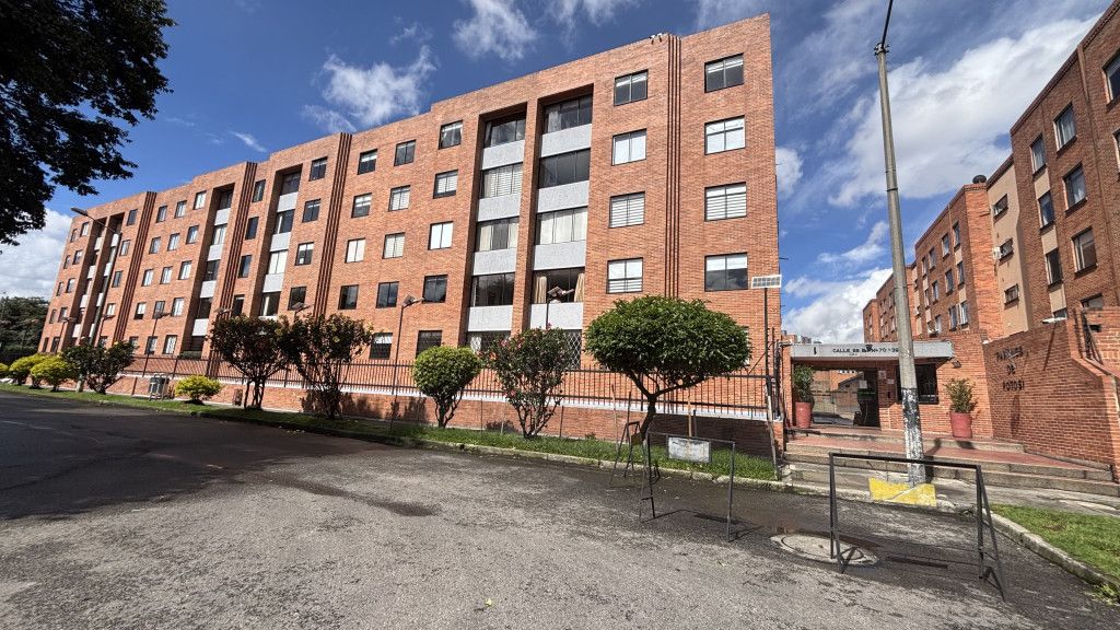 Apartamento en venta Cundinamarca Bogotá Santa Rosa 90 m2 Habitaciones 3 Baños 2 Garajes 2 Precio $550000000