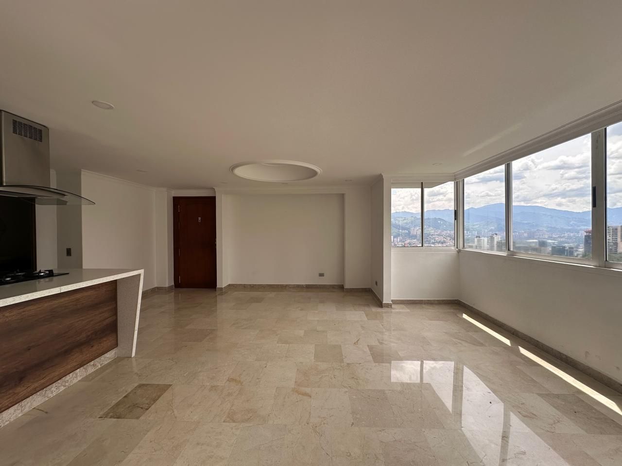 Apartamento en venta Antioquia Medellín San Lucas 114 m2 Habitaciones 3 Baños 2 Garajes 2 Precio $880000000
