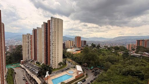 Apartamento en venta Antioquia Sabaneta María Auxiliadora 50 m2 Habitaciones 3 Baños 2 Garajes 0 Precio $290000000