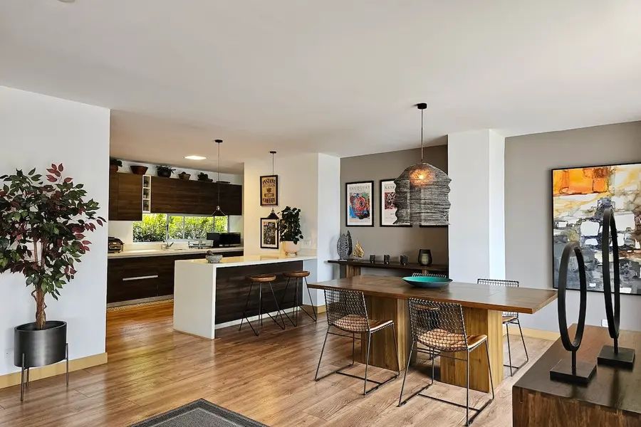 Apartamento en venta Antioquia Medellín El Tesoro 210 m2 Habitaciones 3 Baños 4 Garajes 4 Precio $1500000000