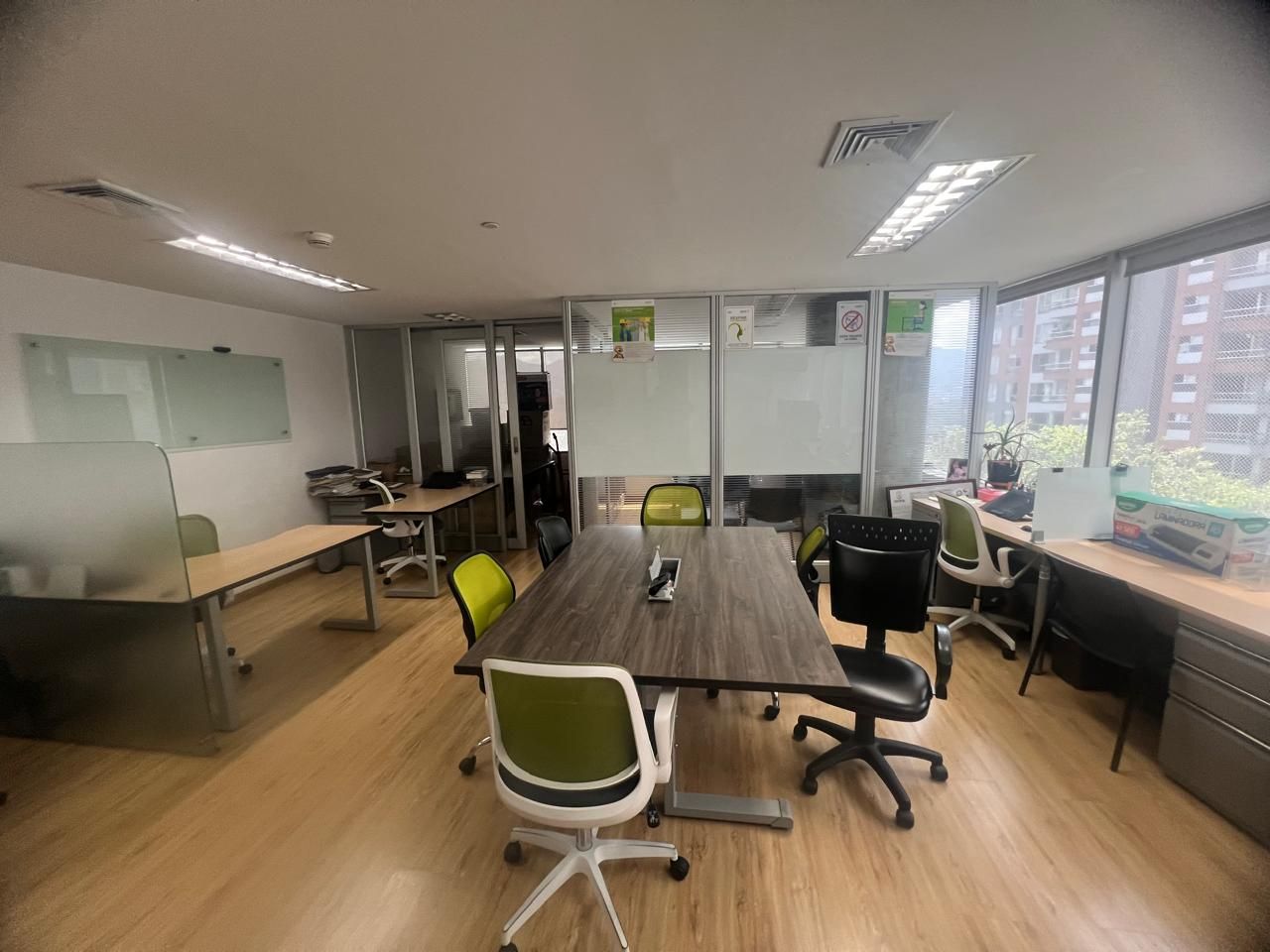 Oficina en arriendo Antioquia Medellín Asomadera No 1 67 m2 Habitaciones 0 Baños 1 Garajes 1 Precio $6700000