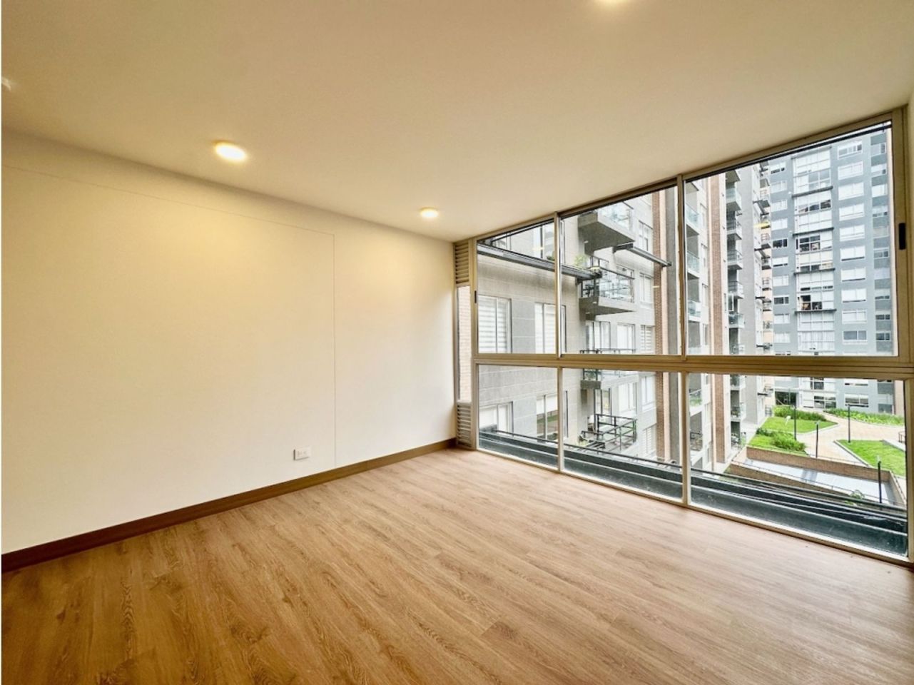 Apartamento en venta Cundinamarca Bogotá La Esperanza 59 m2 Habitaciones 2 Baños 2 Garajes 1 Precio $340000000