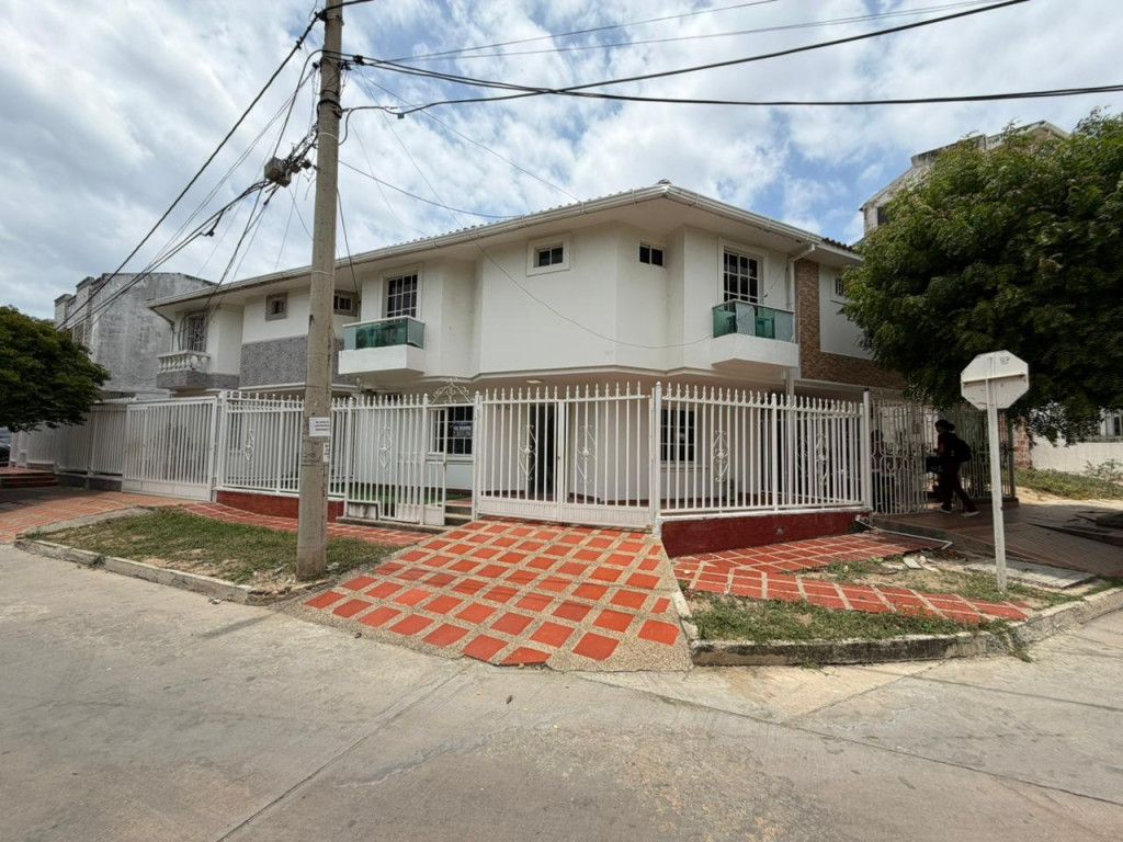 Casa en arriendo Atlántico Barranquilla Urbanizacion San Marino 80 m2 Habitaciones 3 Baños 3 Garajes 0 Precio $2800000