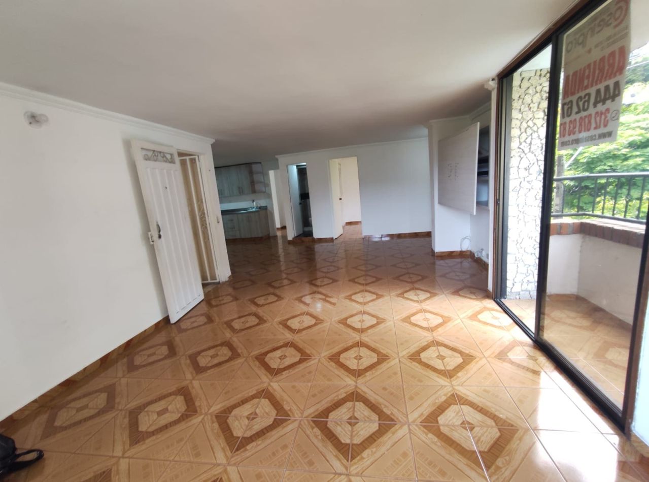 Apartamento en arriendo Antioquia Medellín Calasanz Parte Alta 100 m2 Habitaciones 3 Baños 2 Garajes 1 Precio $2500000