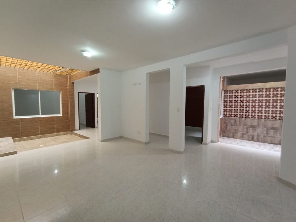 Apartamento en arriendo Valle Del Cauca Cali Urbanización Colseguros 150 m2 Habitaciones 3 Baños 2 Garajes 0 Precio $2300000