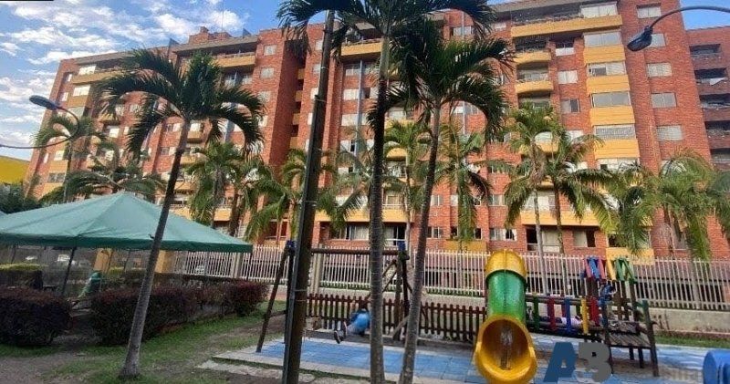 Apartamento en venta Antioquia Medellín Urbanizacion Los Laureles 140 m2 Habitaciones 4 Baños 4 Garajes 2 Precio $1480000000