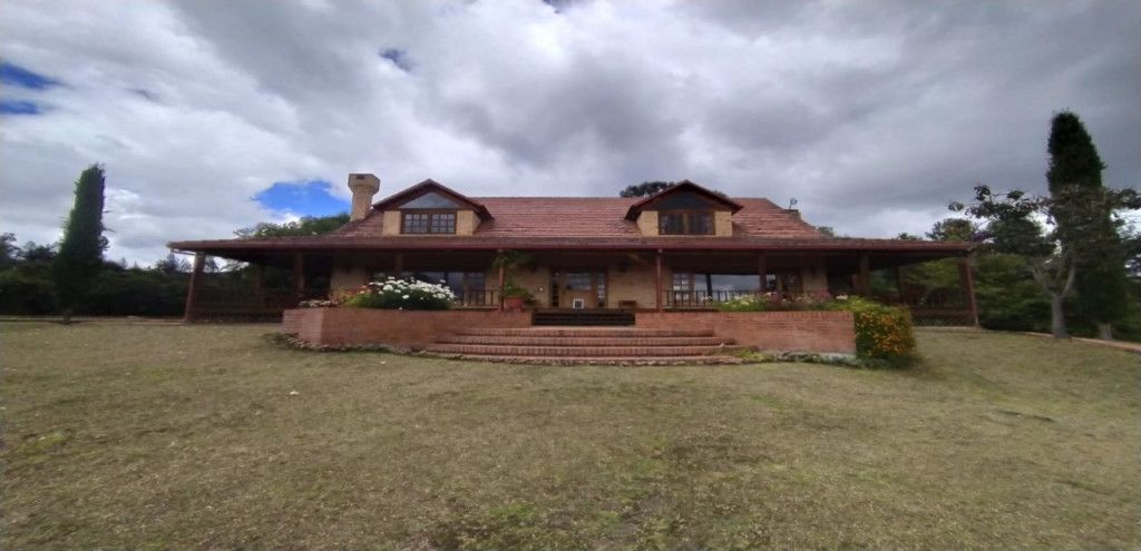 Finca en venta Cundinamarca Sesquilé Sesquile 654 m2 Habitaciones 3 Baños 4 Garajes 5 Precio $2906083802