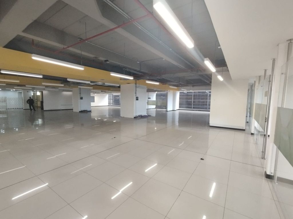 Oficina en arriendo Cundinamarca Bogotá La Esperanza Norte 671 m2 Habitaciones 0 Baños 0 Garajes 18 Precio $60000000